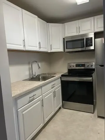 37 Kingswood B West Palm Beach FL 33417