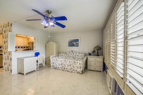 81 Farnham D Deerfield Beach FL 33442