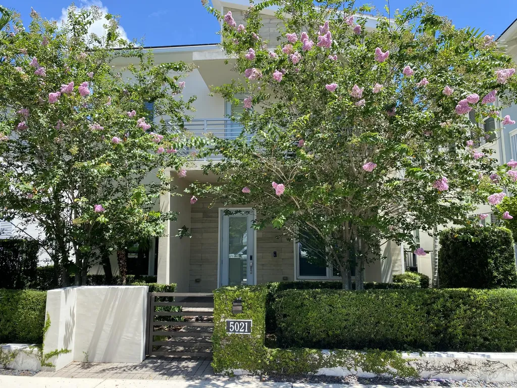 5021 Grandiflora Road Palm Beach Gardens FL 33418