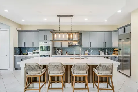5021 Grandiflora Road Palm Beach Gardens FL 33418