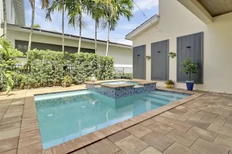 5021 Grandiflora Road Palm Beach Gardens FL 33418