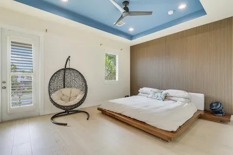 5021 Grandiflora Road Palm Beach Gardens FL 33418