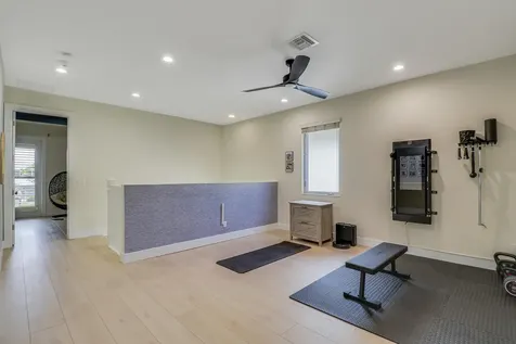 5021 Grandiflora Road Palm Beach Gardens FL 33418