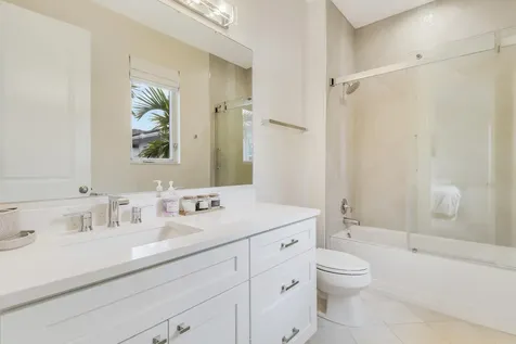 5021 Grandiflora Road Palm Beach Gardens FL 33418
