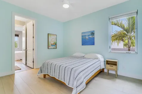 5021 Grandiflora Road Palm Beach Gardens FL 33418