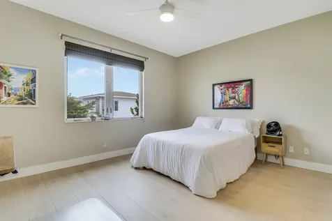 5021 Grandiflora Road Palm Beach Gardens FL 33418