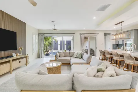 5021 Grandiflora Road Palm Beach Gardens FL 33418