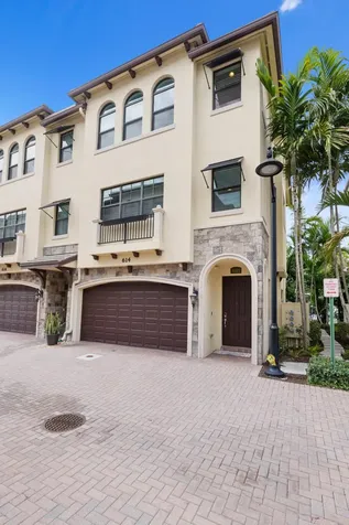 614 Windward Circle Boynton Beach FL 33435
