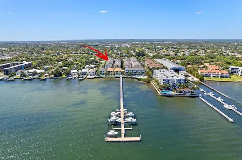 614 Windward Circle Boynton Beach FL 33435