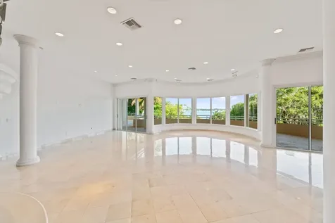 49 W High Point Road Sewalls Point FL 34996