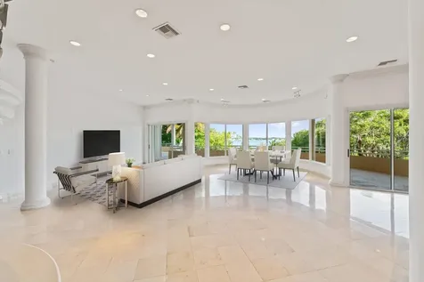49 W High Point Road Sewalls Point FL 34996