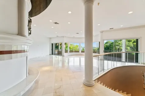 49 W High Point Road Sewalls Point FL 34996
