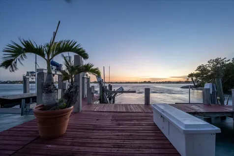 49 W High Point Road Sewalls Point FL 34996