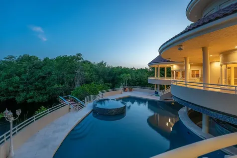 49 W High Point Road Sewalls Point FL 34996