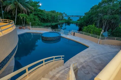 49 W High Point Road Sewalls Point FL 34996