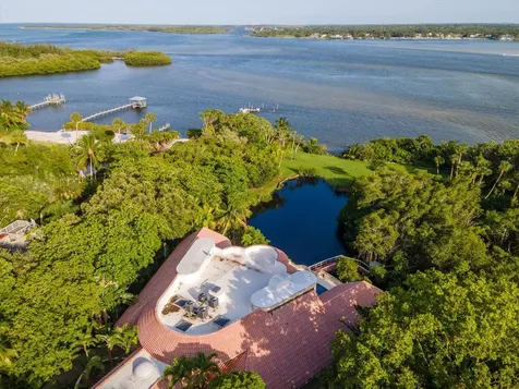 49 W High Point Road Sewalls Point FL 34996