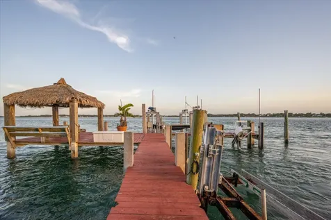 49 W High Point Road Sewalls Point FL 34996