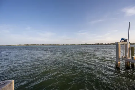 49 W High Point Road Sewalls Point FL 34996