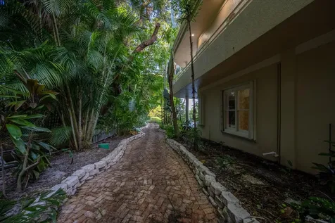 49 W High Point Road Sewalls Point FL 34996