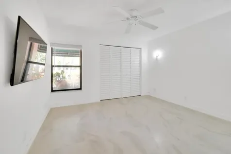 6370 Via Tierra Boca Raton FL 33433