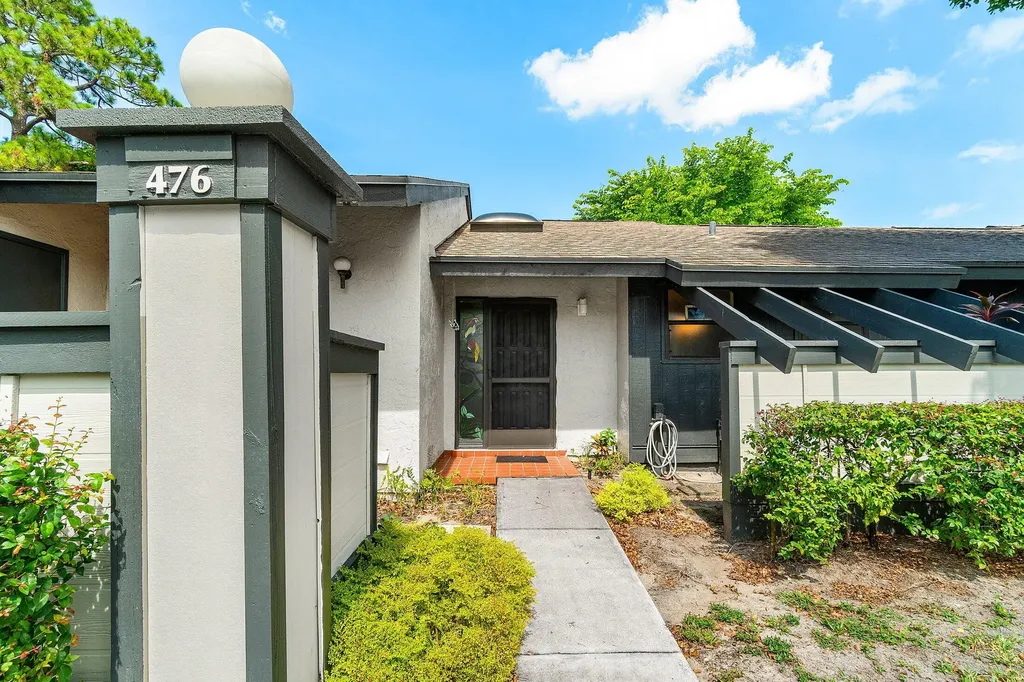 476 Lynbrook Court Royal Palm Beach FL 33411