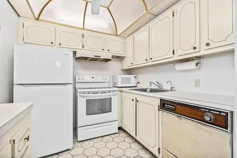 105 Brighton C Boca Raton FL 33434