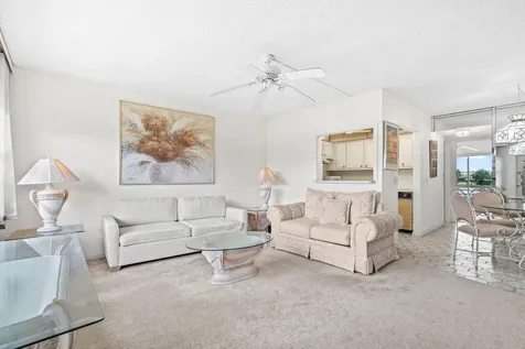 105 Brighton C Boca Raton FL 33434