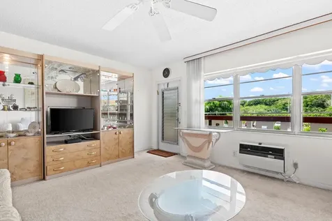 105 Brighton C Boca Raton FL 33434