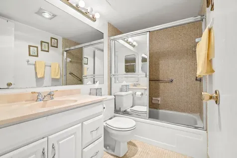 105 Brighton C Boca Raton FL 33434
