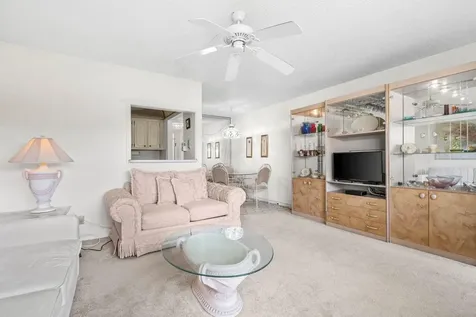 105 Brighton C Boca Raton FL 33434