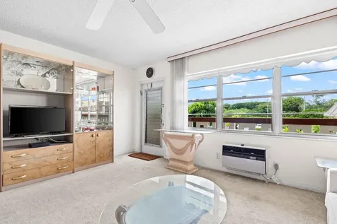 105 Brighton C Boca Raton FL 33434