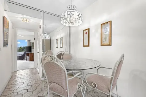 105 Brighton C Boca Raton FL 33434