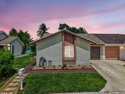 9667 Sunny Isle Circle Boca Raton FL 33428