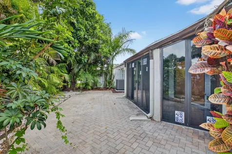 9667 Sunny Isle Circle Boca Raton FL 33428