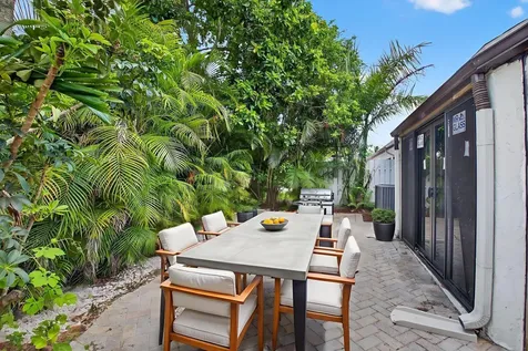 9667 Sunny Isle Circle Boca Raton FL 33428