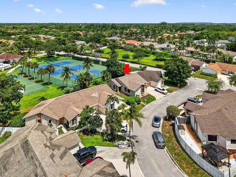 9667 Sunny Isle Circle Boca Raton FL 33428