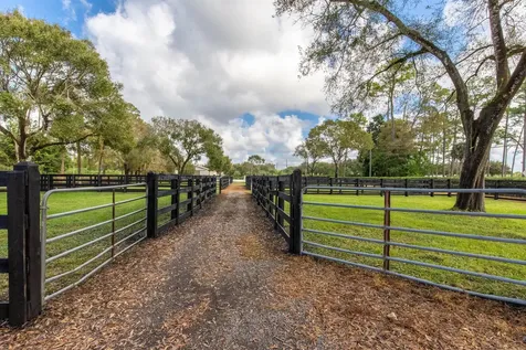 13529 E Citrus Drive Loxahatchee Groves FL 33470