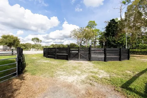 13529 E Citrus Drive Loxahatchee Groves FL 33470