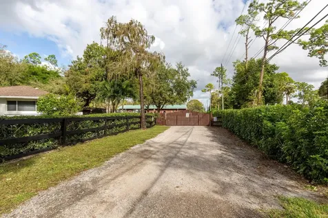 13529 E Citrus Drive Loxahatchee Groves FL 33470