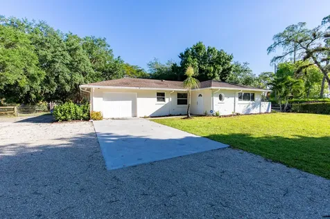 13529 E Citrus Drive Loxahatchee Groves FL 33470