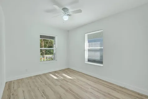 2205 S 33rd S Street Fort Pierce FL 34947