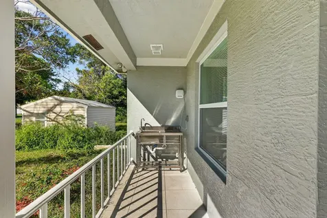 2205 S 33rd S Street Fort Pierce FL 34947
