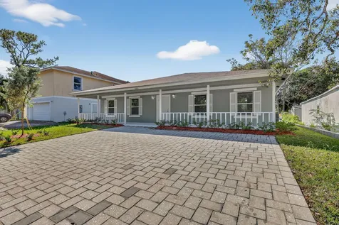 2205 S 33rd S Street Fort Pierce FL 34947