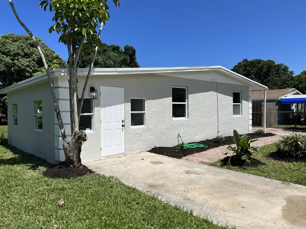 4620 39th Avenue Vero Beach FL 32967