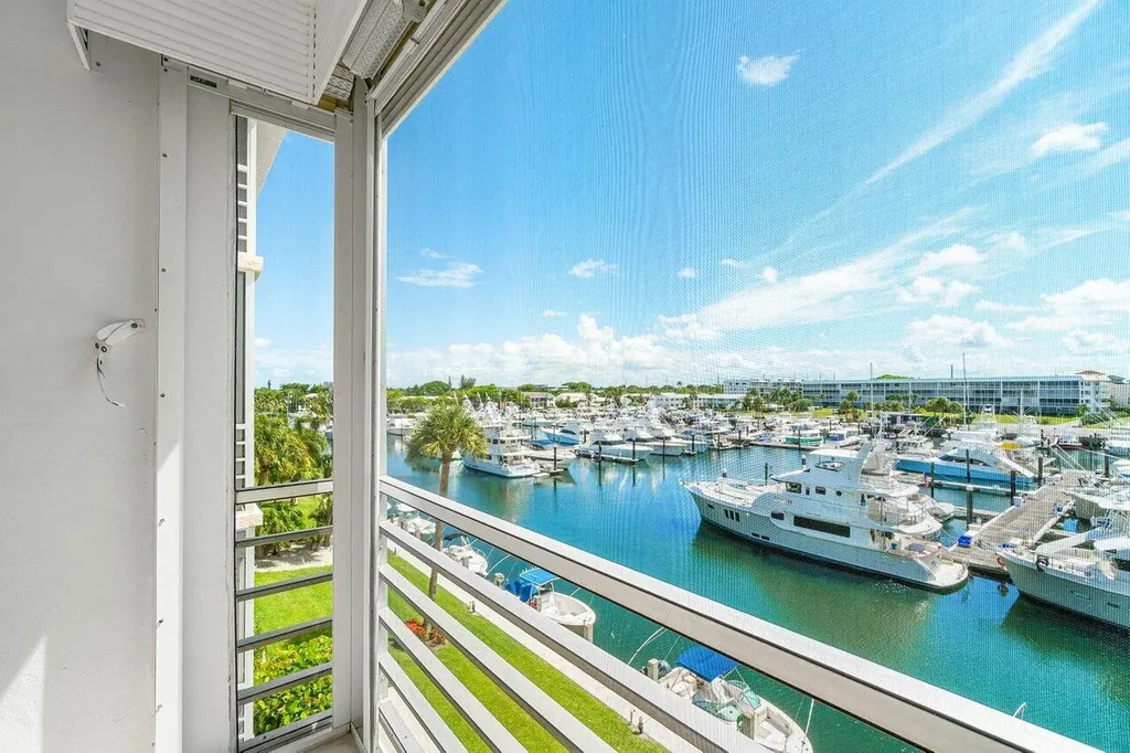 29 Yacht Club Drive North Palm Beach FL 33408