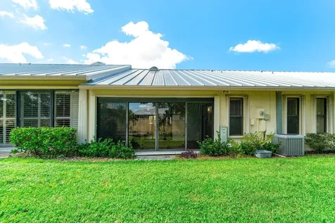 7711 Se Sugar Sand Circle Hobe Sound FL 33455