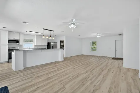 2206 S 34th Street Fort Pierce FL 34947