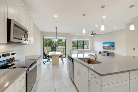 2138 Appleton Circle Oakland Park FL 33309