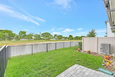 2138 Appleton Circle Oakland Park FL 33309