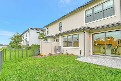 2138 Appleton Circle Oakland Park FL 33309